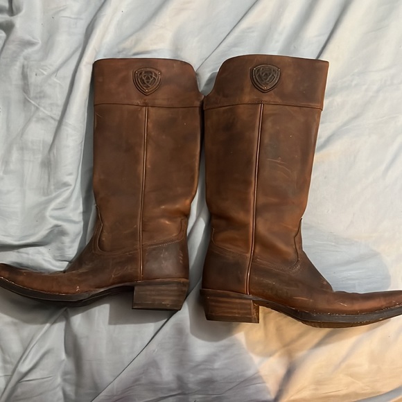 Ariat chandler distressed brown size 7b like new very lightly used - Picture 2 of 3